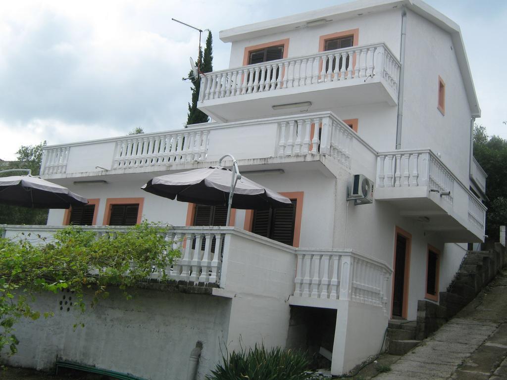 Apartments Ceca Tivat Exterior foto