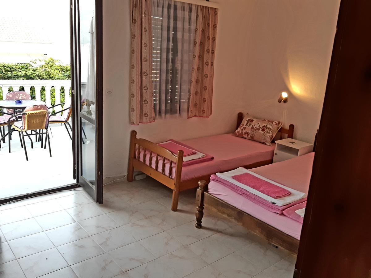 Apartments Ceca Tivat Exterior foto