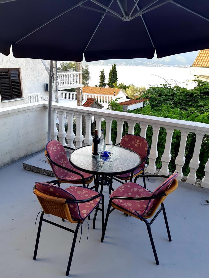 Apartments Ceca Tivat Exterior foto