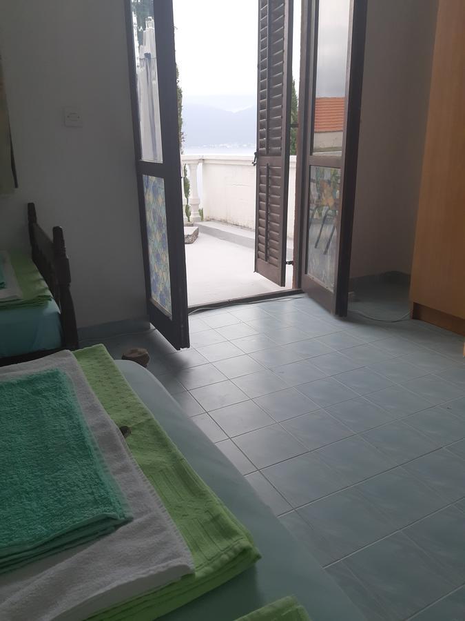 Apartments Ceca Tivat Exterior foto